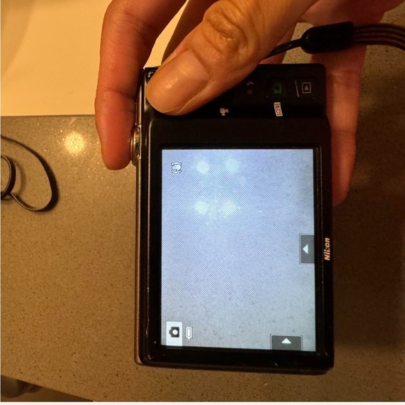 Nikon Coolpix S6100 - Picture 5 of 7